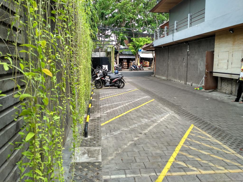 ปาราดิโซ บีช อินน์ บาหลี กูตา ภายนอก รูปภาพ